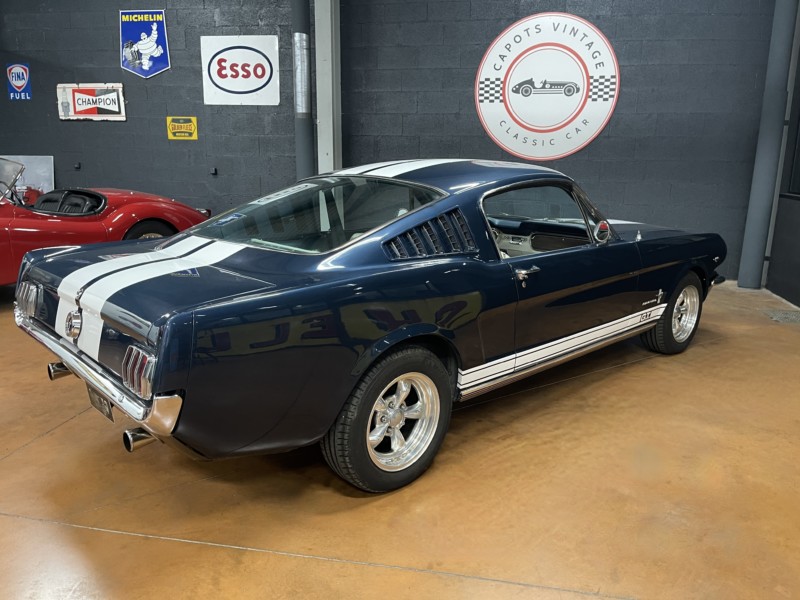 Ford Mustang Fastback – Arrière 3/4 2