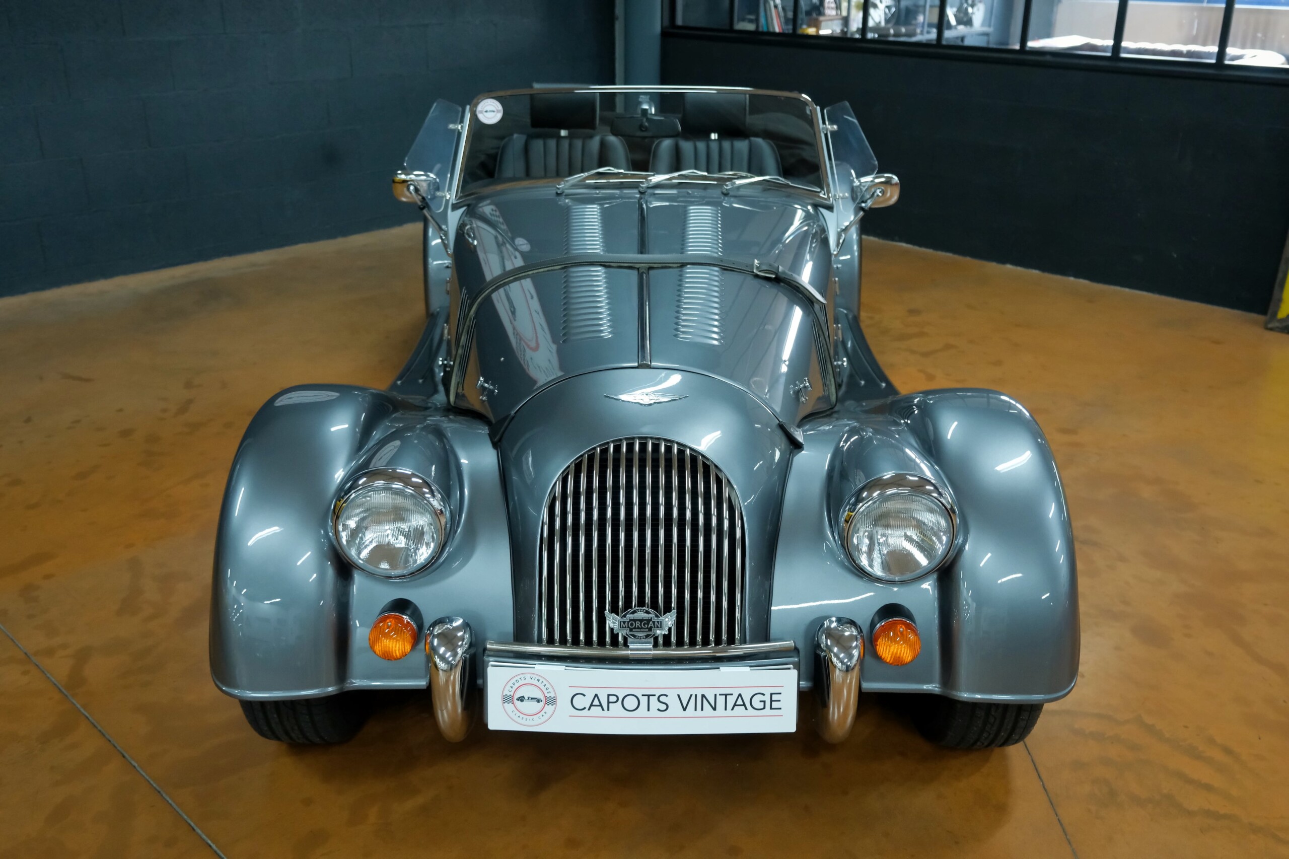 MORGAN PLUS 4 STINGRAY – CAPOTS VINTAGE 10