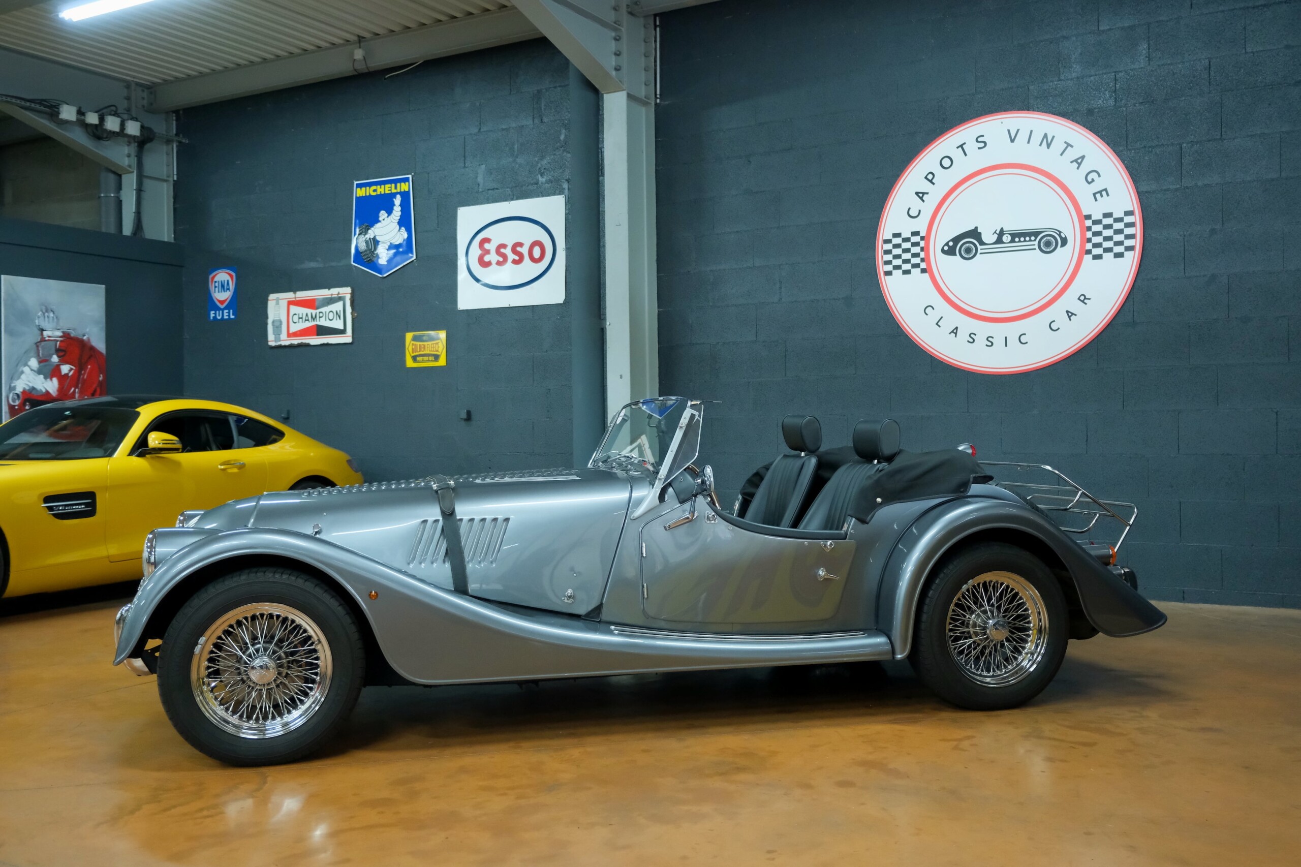 MORGAN PLUS 4 STINGRAY – CAPOTS VINTAGE 9