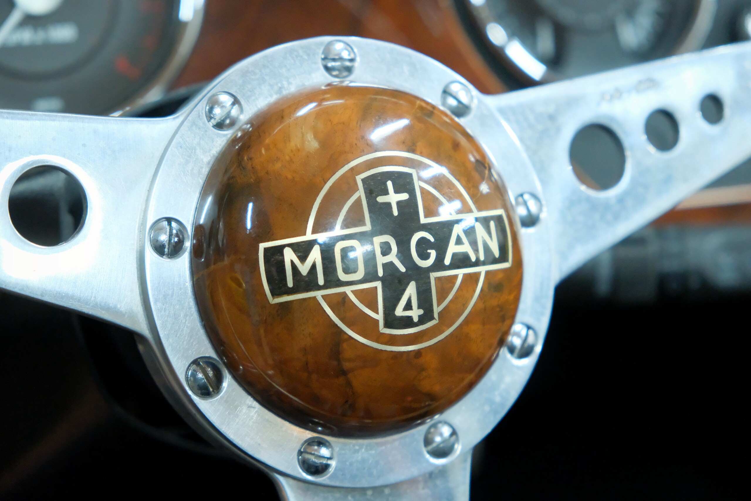 MORGAN PLUS 4 SPORT RED | CAPOTS VINTAGE 39