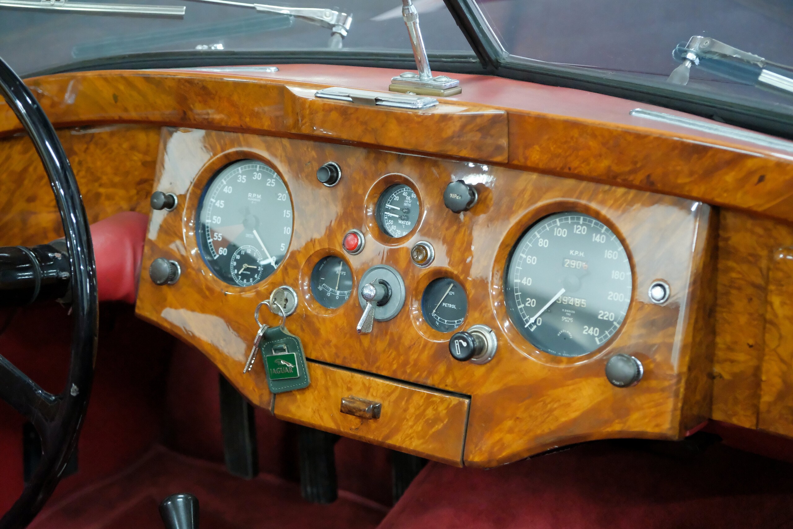 JAGUAR XK120 CABRIOLET – CAPOTS VINTAGE 22