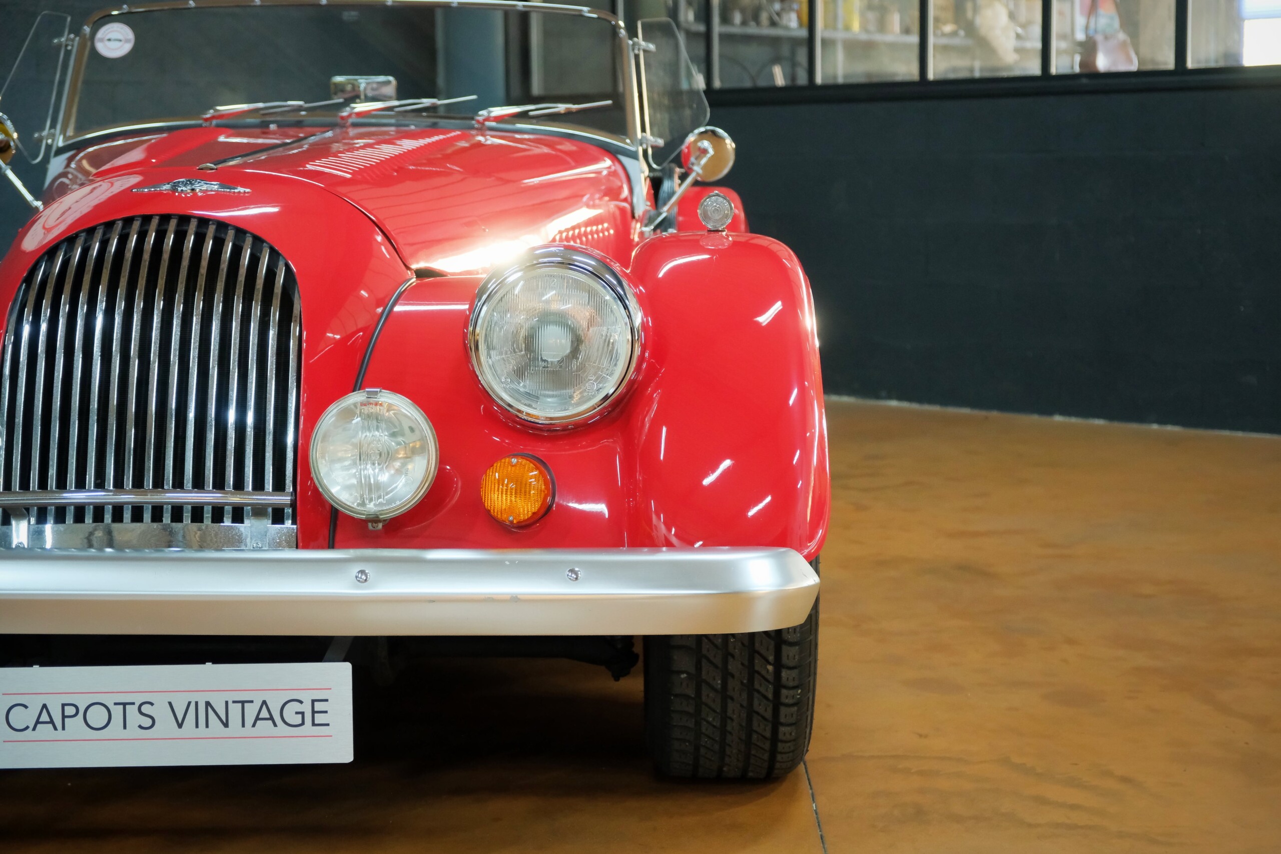 MORGAN PLUS 8 SPORT RED | CAPOTS VINTAGE 15