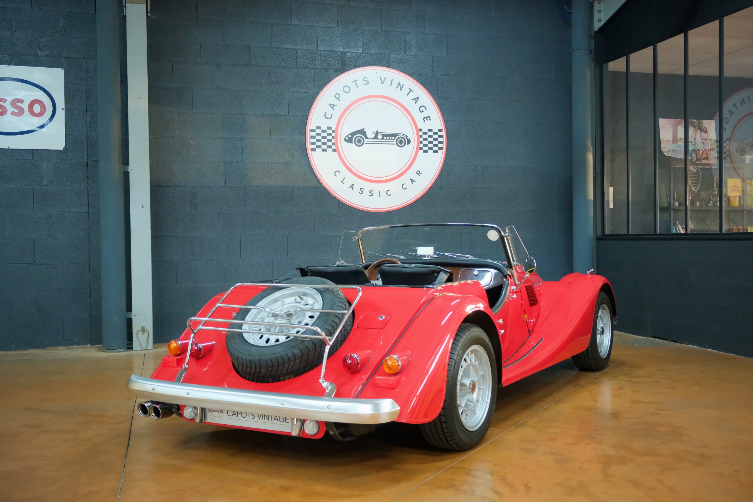 MORGAN PLUS 8 SPORT RED | CAPOTS VINTAGE 26