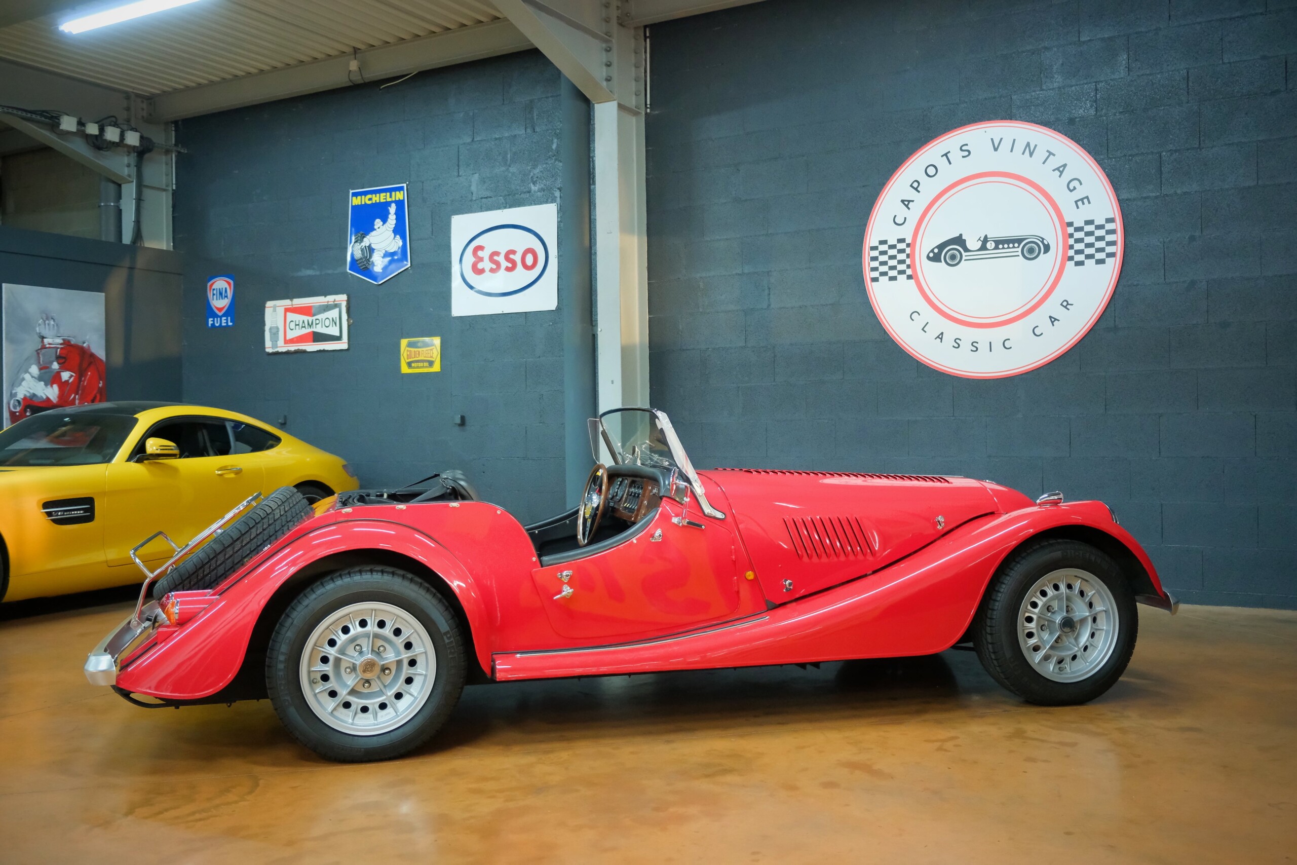 MORGAN PLUS 8 SPORT RED | CAPOTS VINTAGE 27