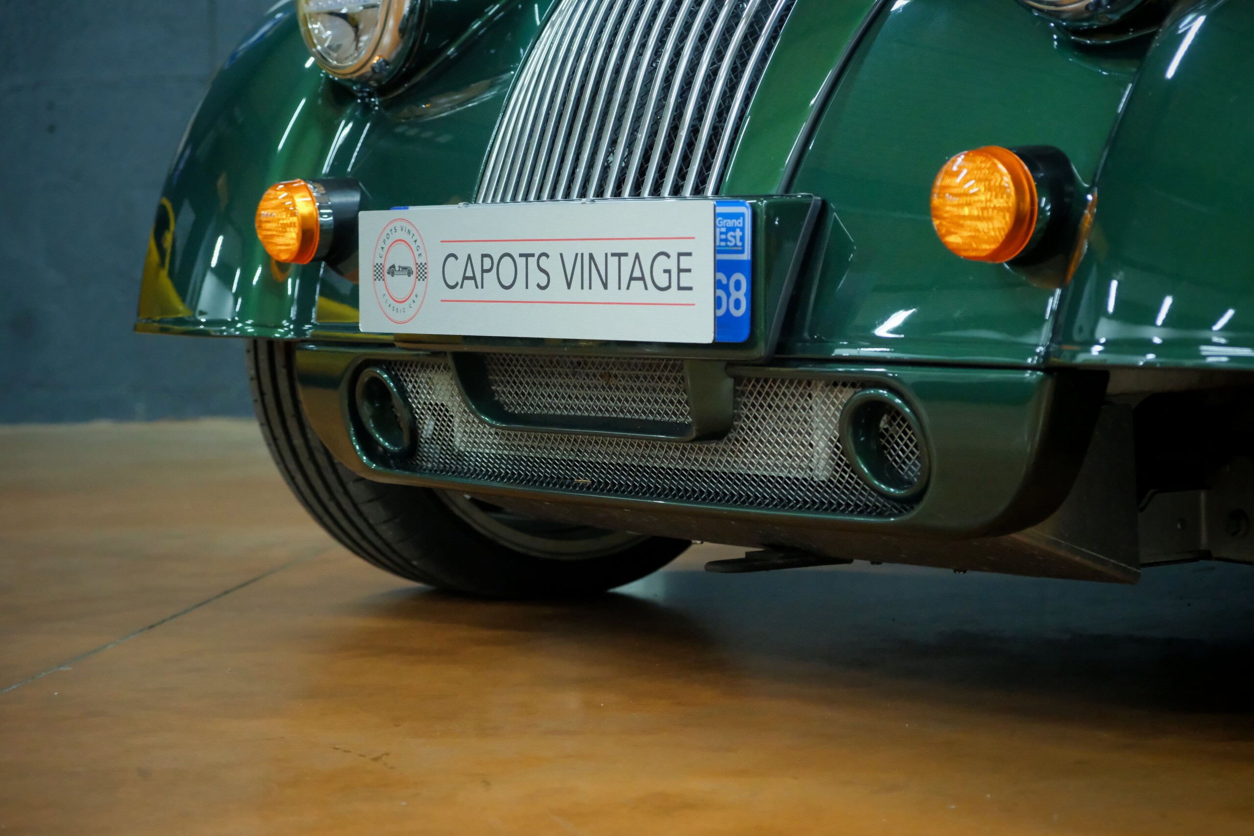 MORGAN PLUS SIX EMERALD | CAPOTS VINTAGE 15