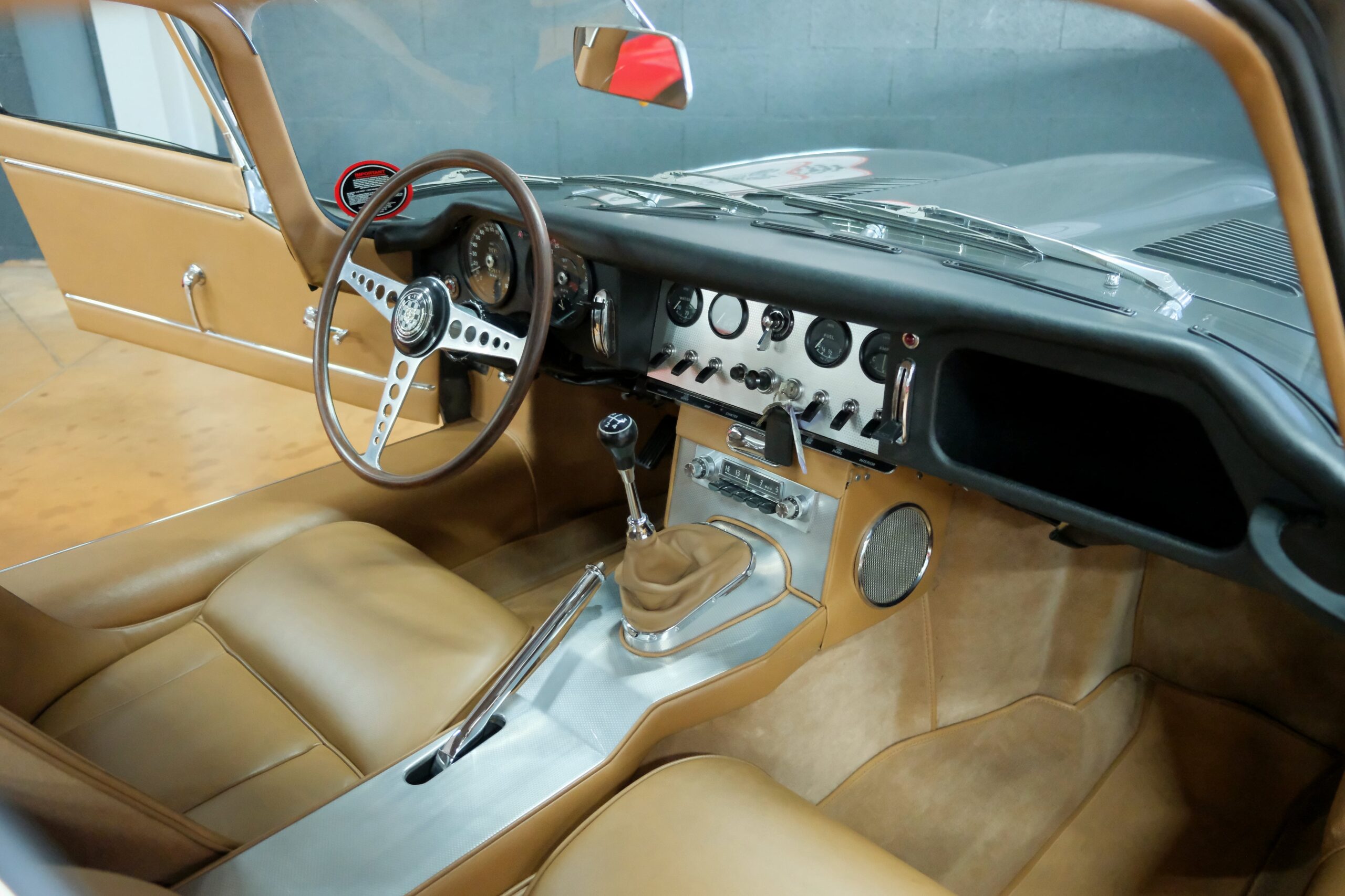 JAGUAR TYPE E SÉRIE 1 3.8L COUPÉ | CAPOTS VINTAGE 14