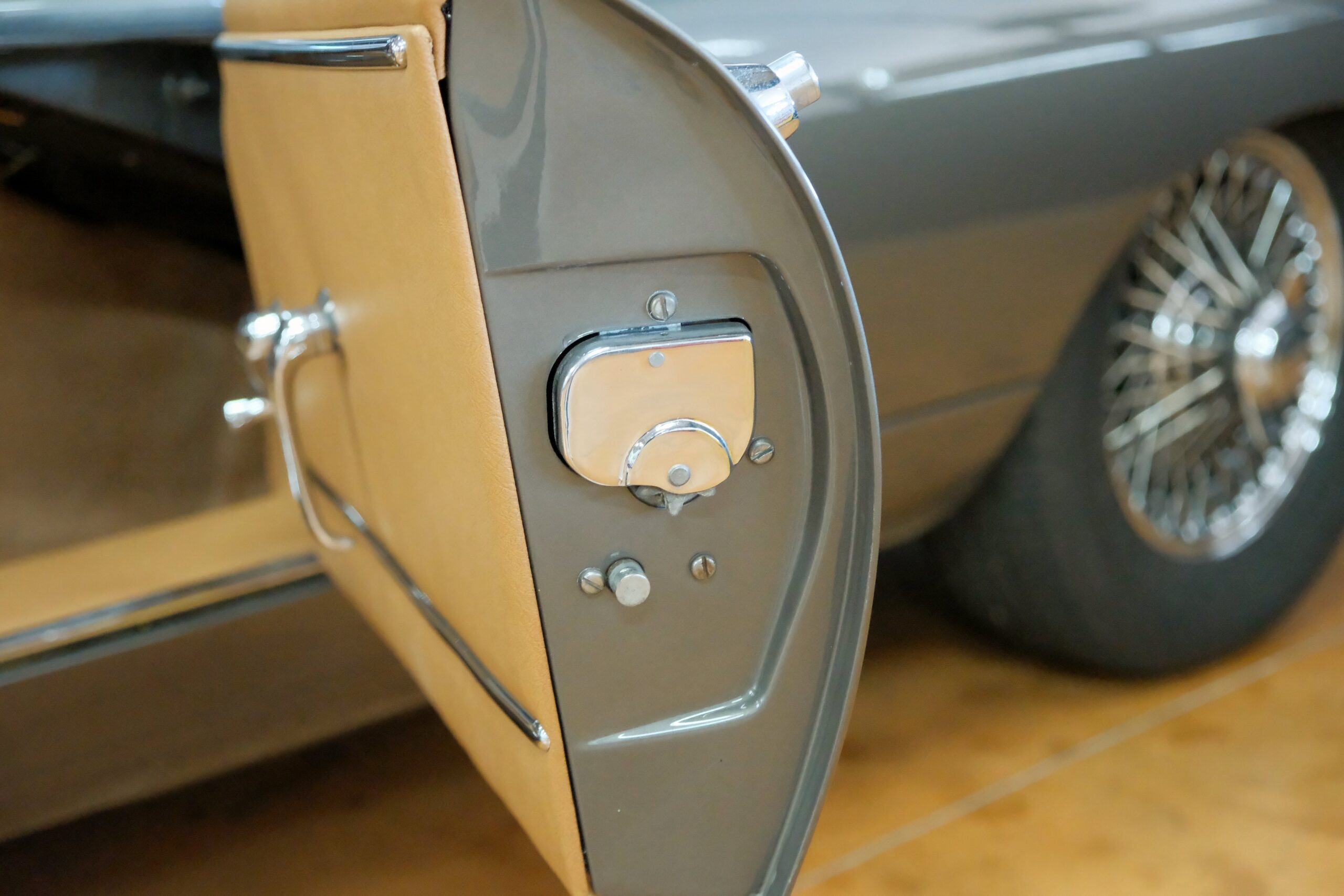 JAGUAR TYPE E SÉRIE 1 3.8L COUPÉ | CAPOTS VINTAGE 24