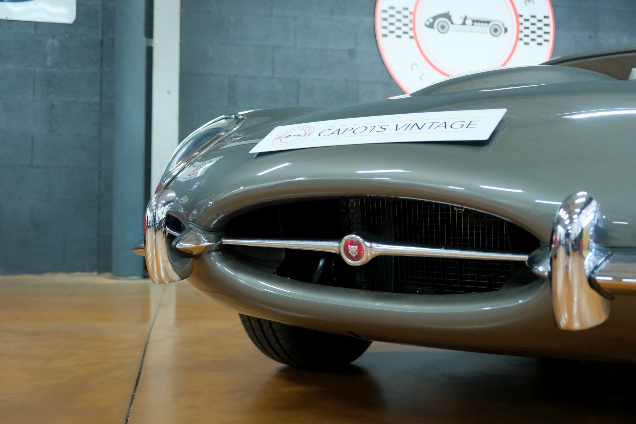 JAGUAR TYPE E SÉRIE 1 3.8L COUPÉ | CAPOTS VINTAGE 32