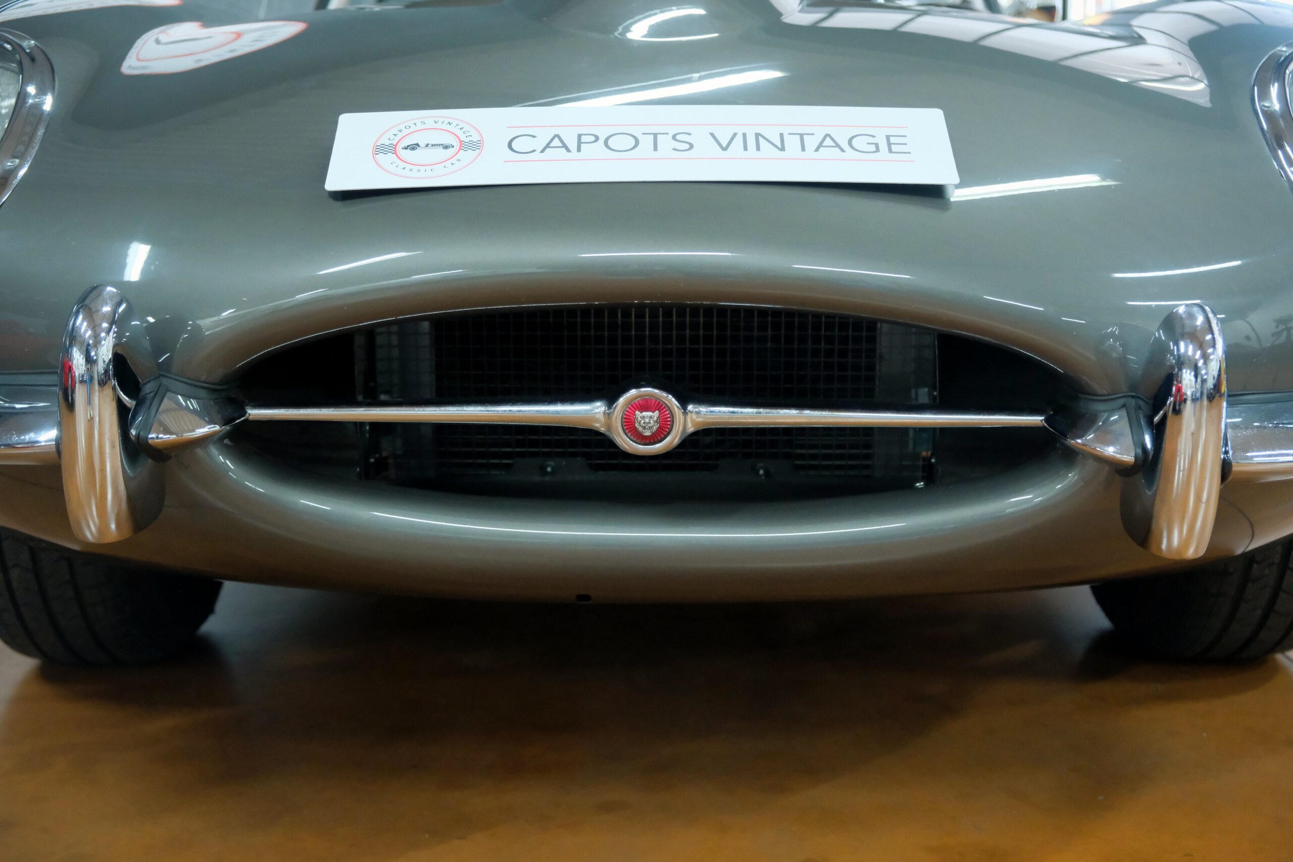 JAGUAR TYPE E SÉRIE 1 3.8L COUPÉ | CAPOTS VINTAGE 35