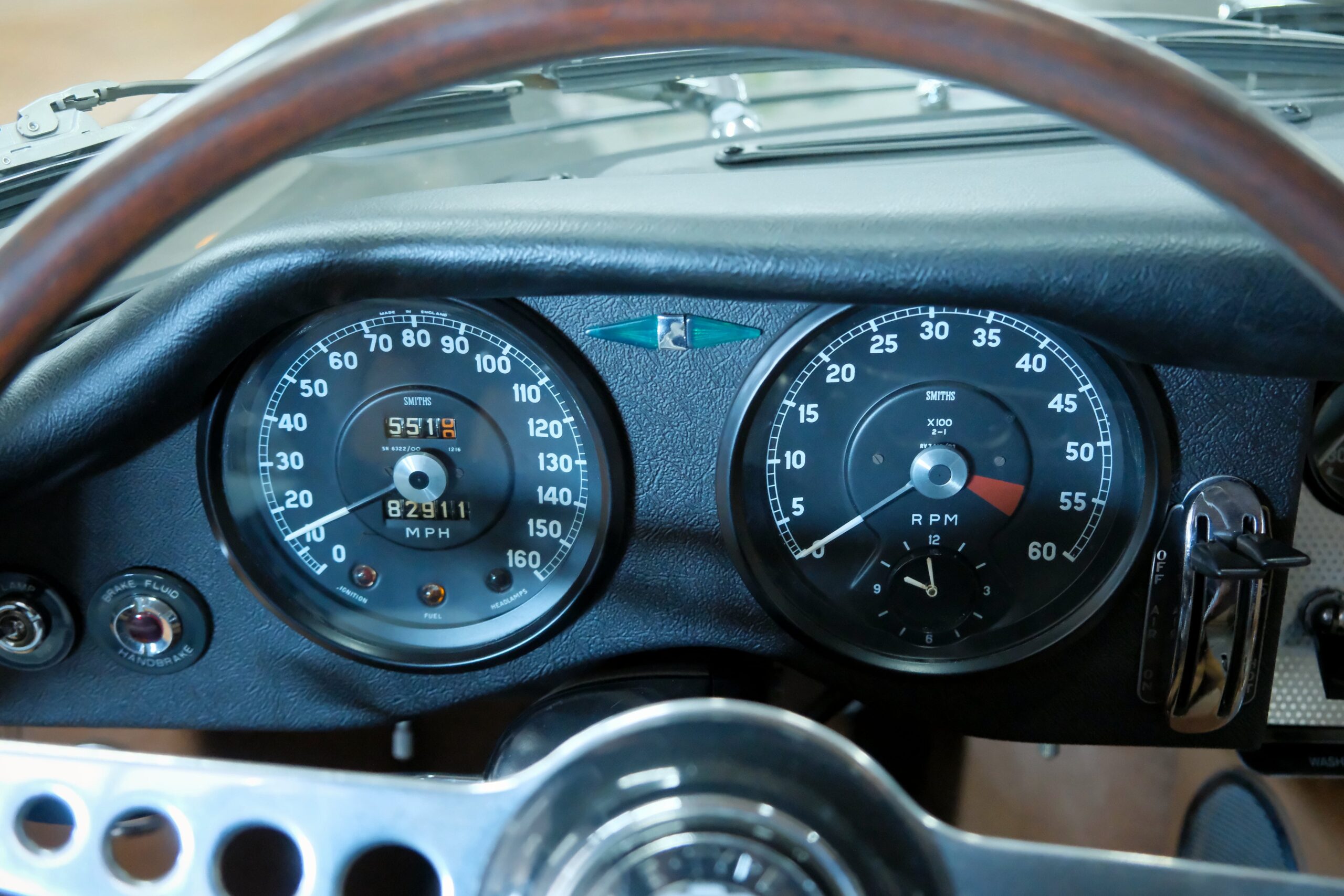 JAGUAR TYPE E SÉRIE 1 3.8L COUPÉ | CAPOTS VINTAGE 37
