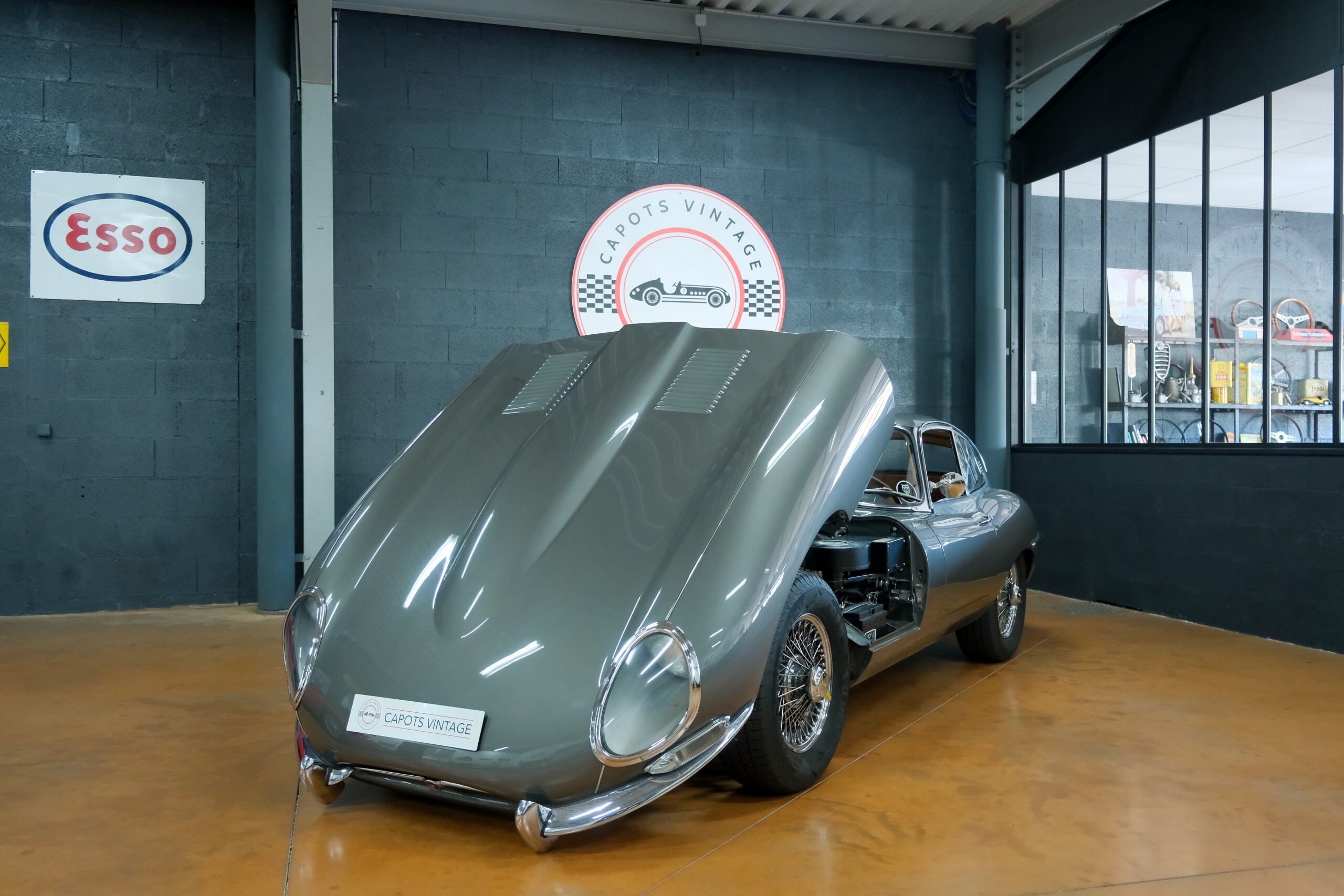 JAGUAR TYPE E SÉRIE 1 3.8L COUPÉ | CAPOTS VINTAGE 40