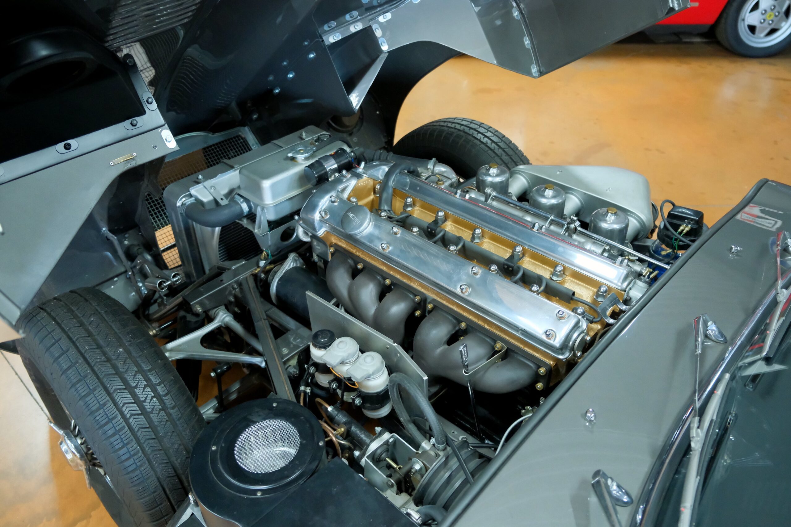 JAGUAR TYPE E SÉRIE 1 3.8L COUPÉ | CAPOTS VINTAGE 41