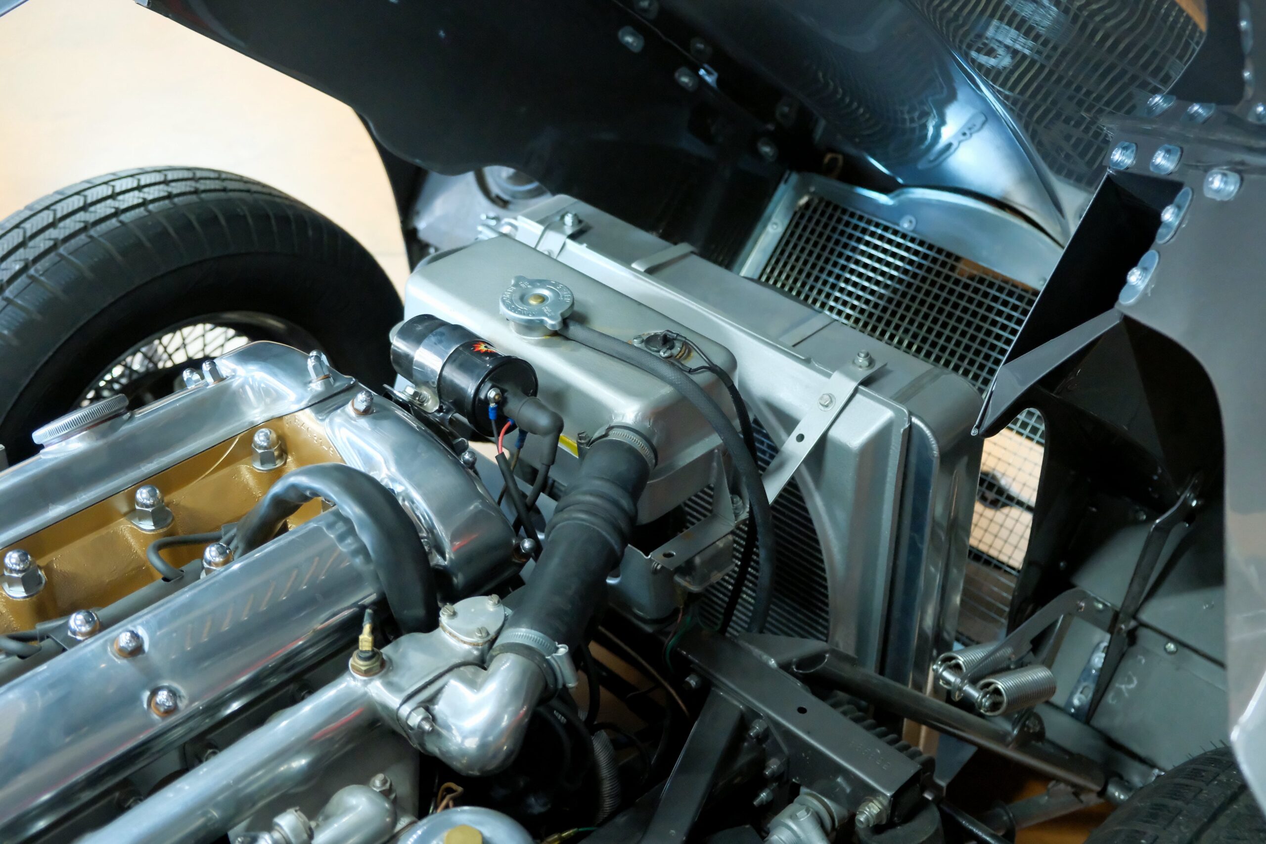 JAGUAR TYPE E SÉRIE 1 3.8L COUPÉ | CAPOTS VINTAGE 45