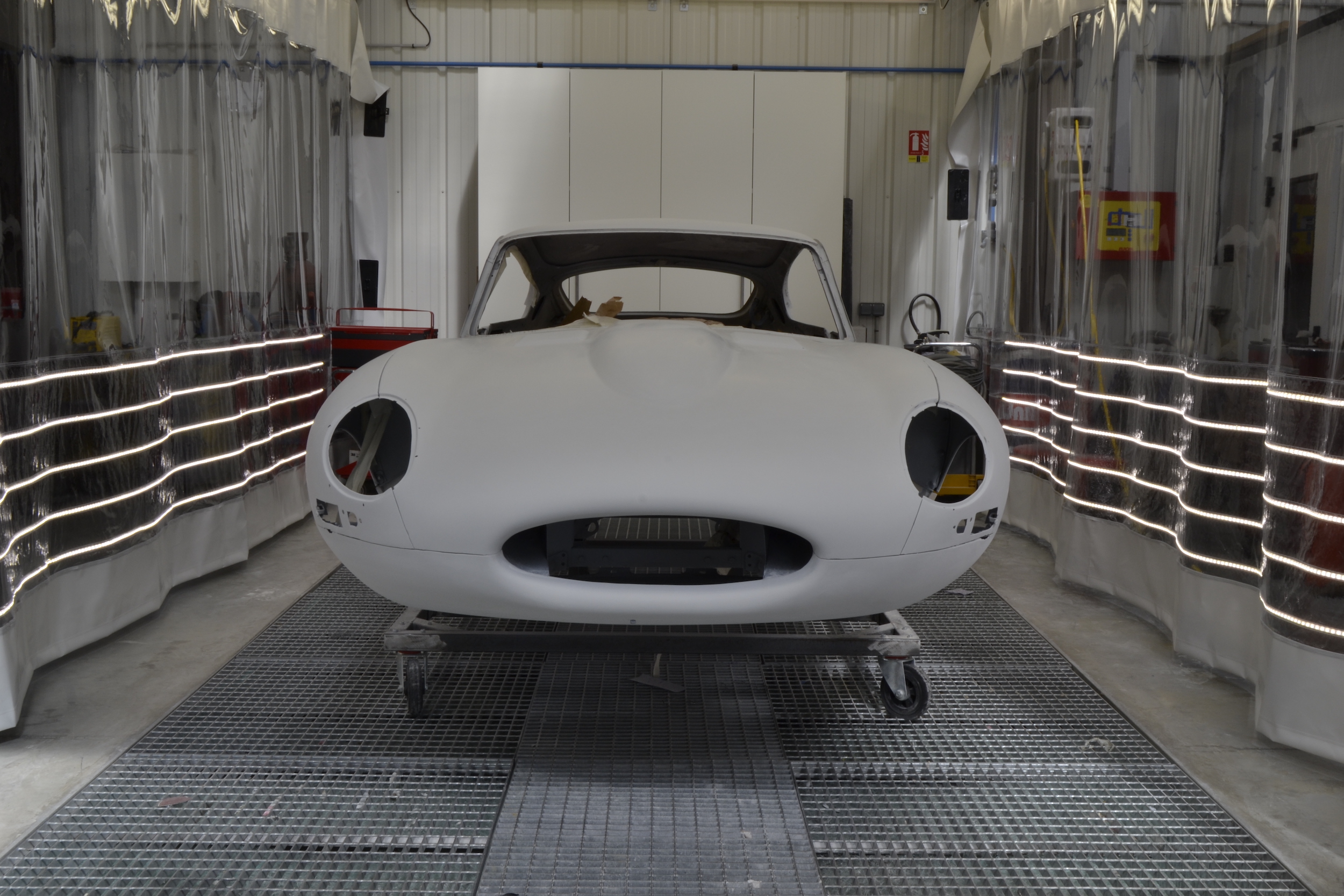JAGUAR TYPE E SÉRIE 1 3.8L COUPÉ | CAPOTS VINTAGE 48