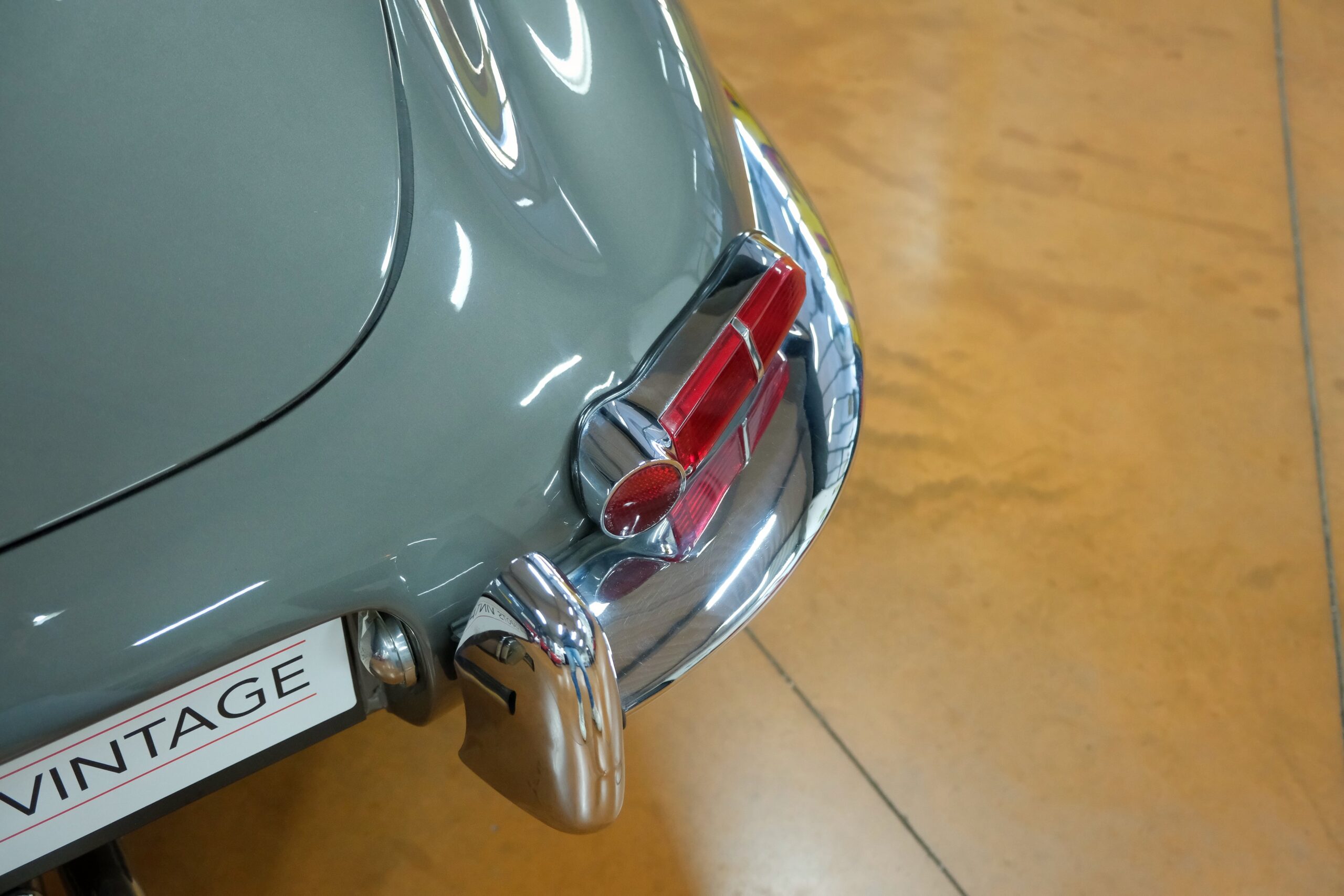JAGUAR TYPE E SÉRIE 1 3.8L COUPÉ | CAPOTS VINTAGE 8