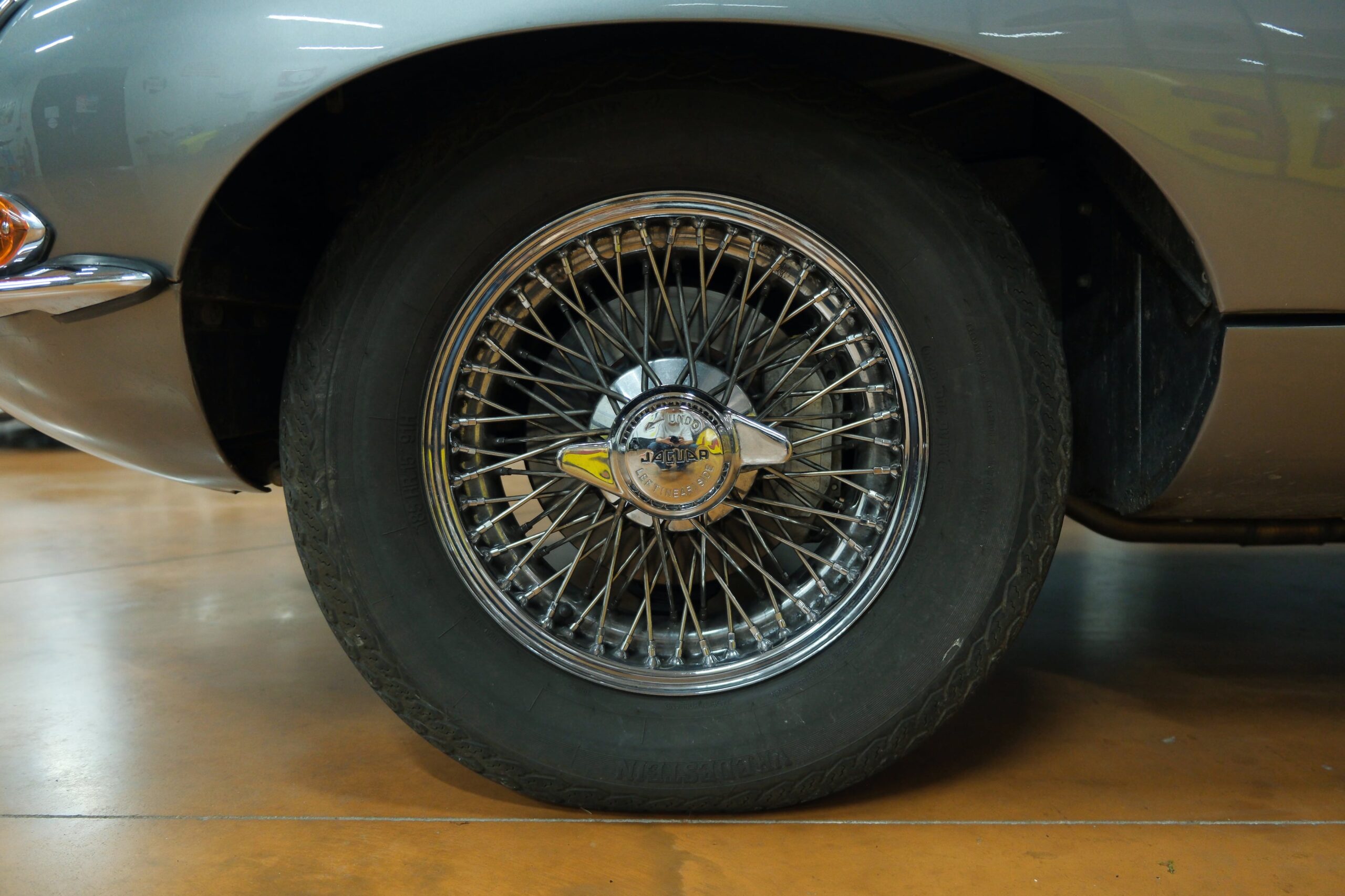 JAGUAR TYPE S1.5 GRISE 1968 | CAPOTS VINTAGE 15