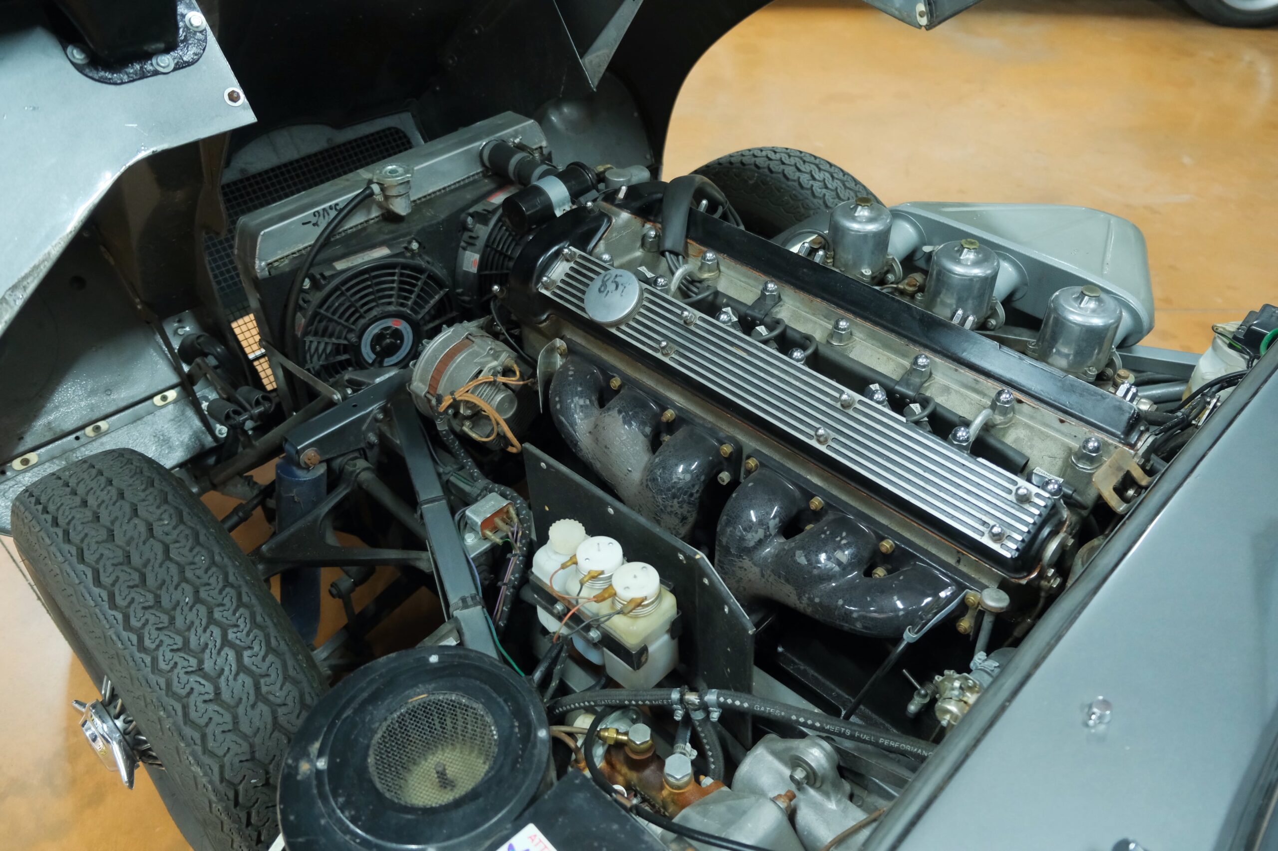 JAGUAR TYPE S1.5 GRISE 1968 | CAPOTS VINTAGE 19