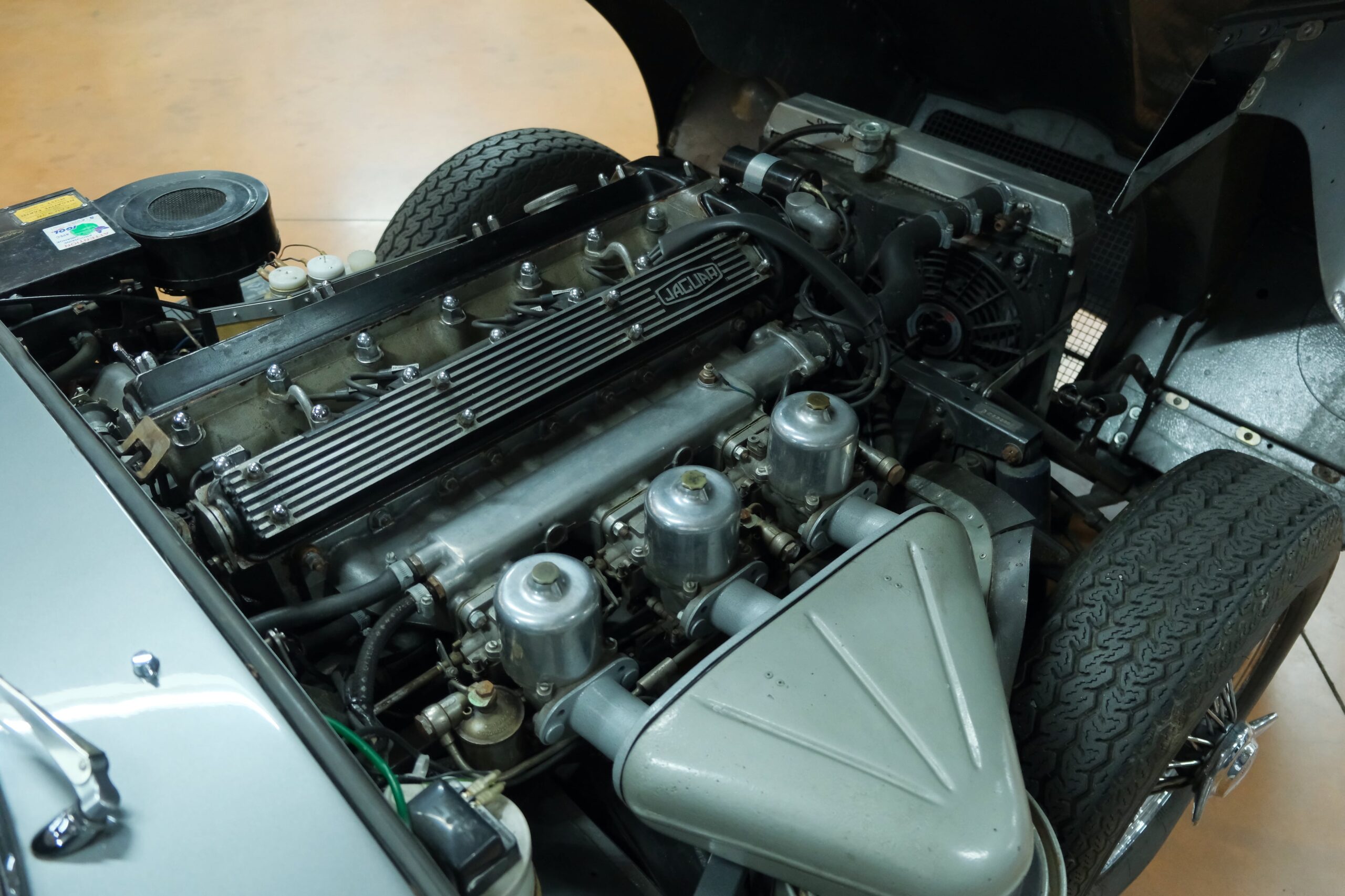 JAGUAR TYPE S1.5 GRISE 1968 | CAPOTS VINTAGE 20