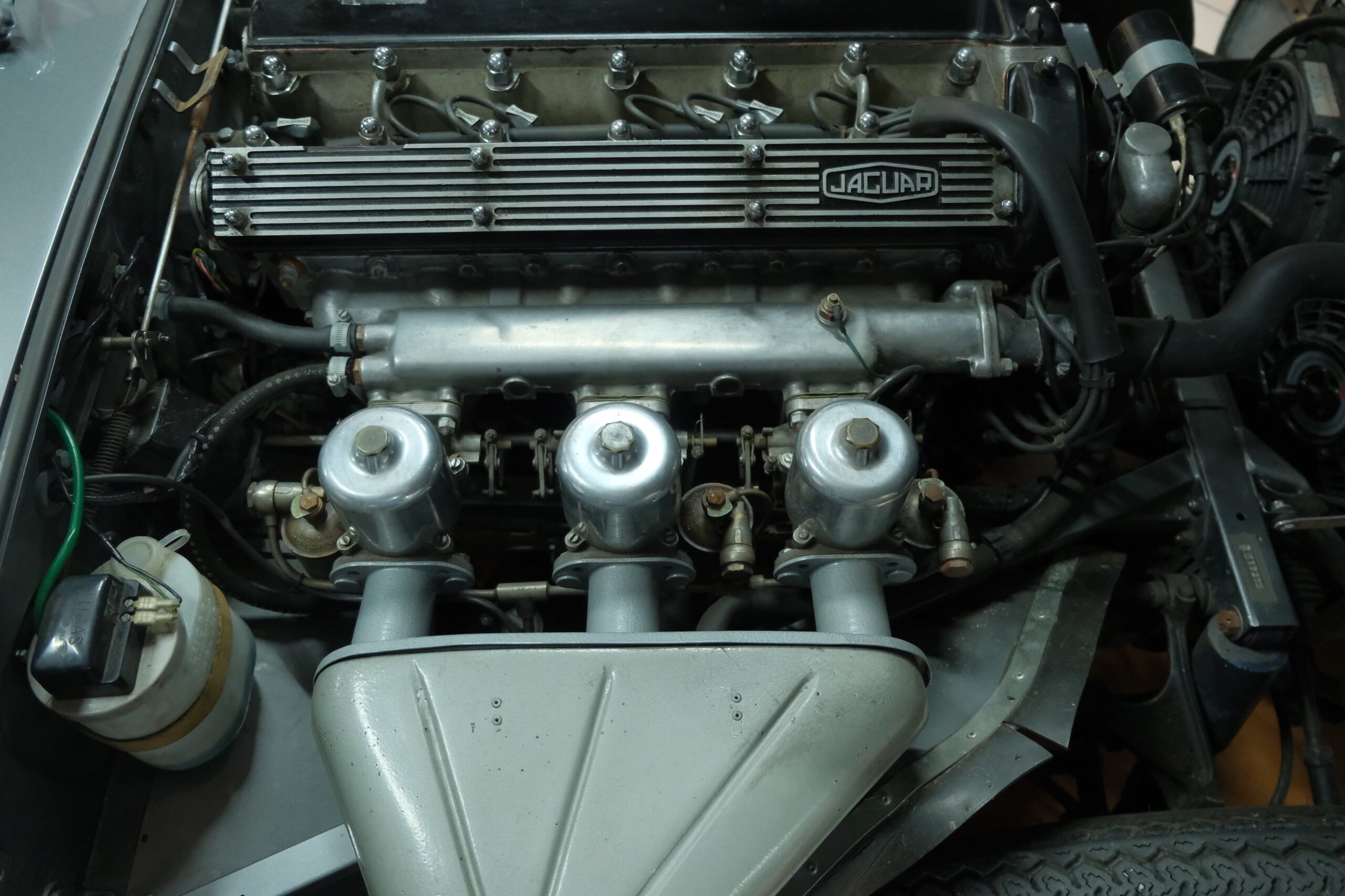 JAGUAR TYPE S1.5 GRISE 1968 | CAPOTS VINTAGE 24