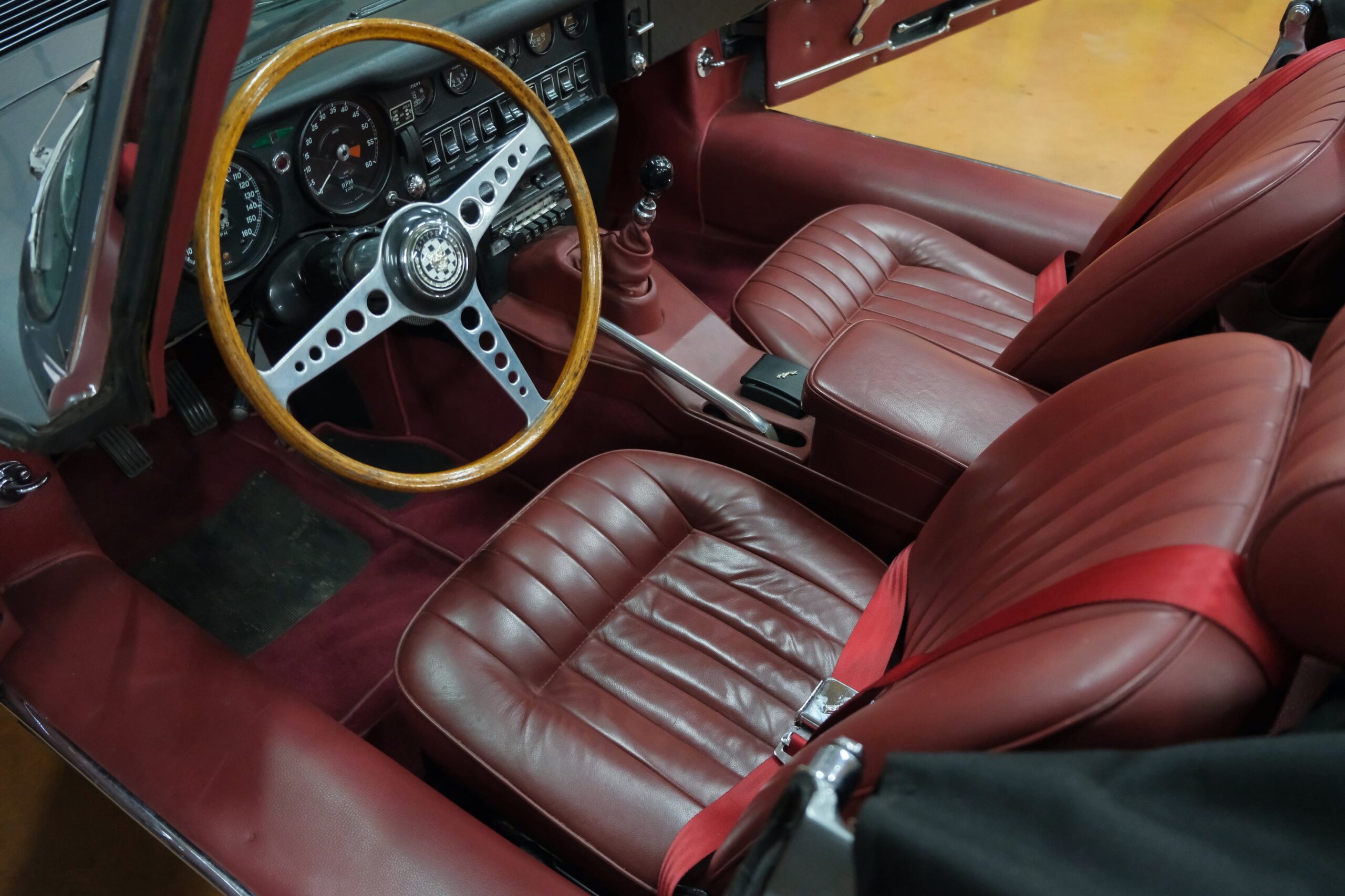 JAGUAR TYPE S1.5 GRISE 1968 | CAPOTS VINTAGE 32