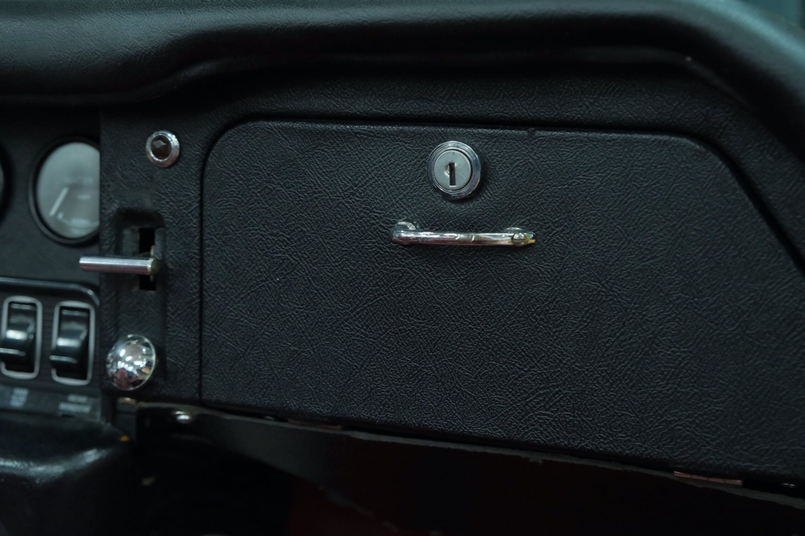 JAGUAR TYPE S1.5 GRISE 1968 | CAPOTS VINTAGE 35