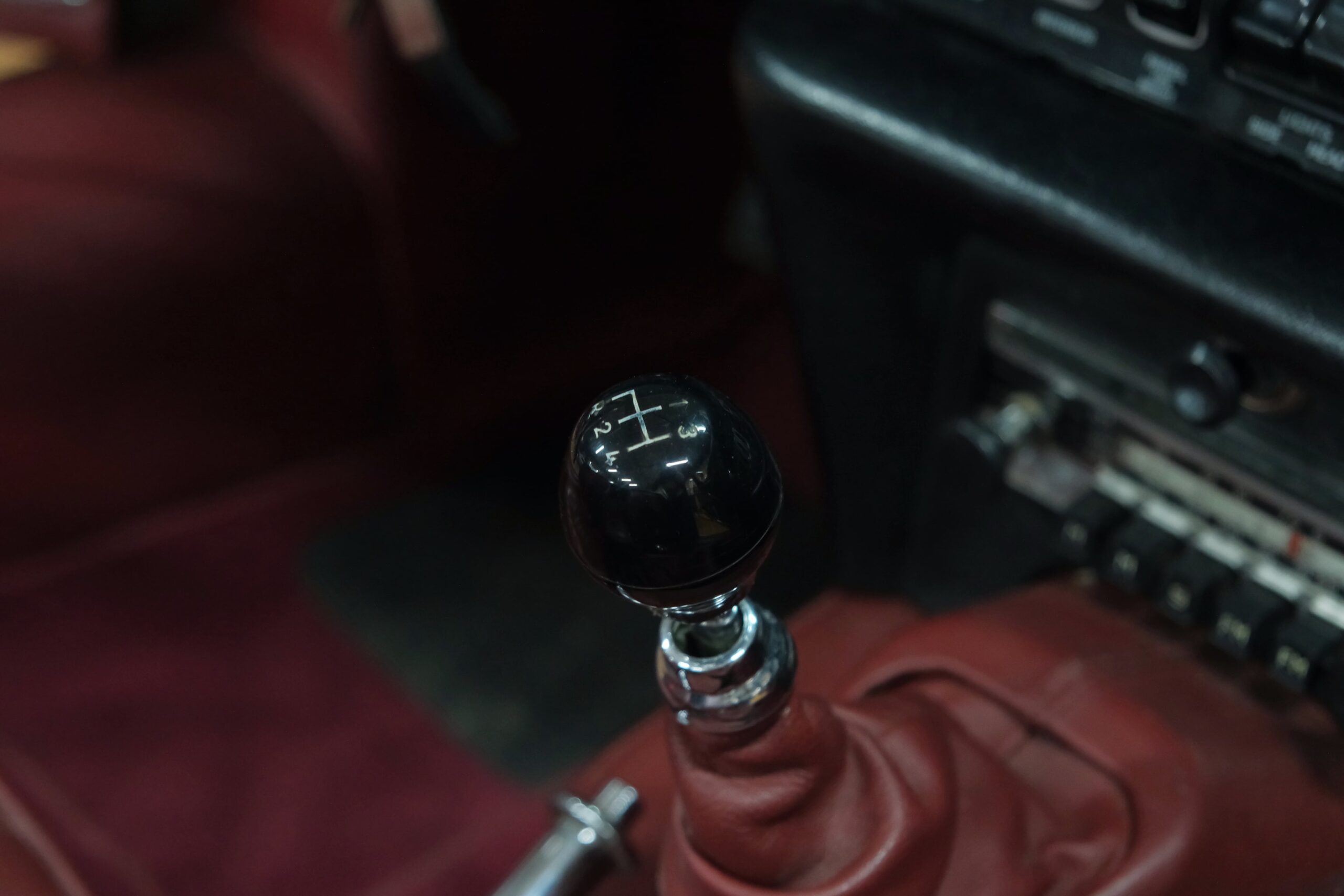 JAGUAR TYPE S1.5 GRISE 1968 | CAPOTS VINTAGE 37