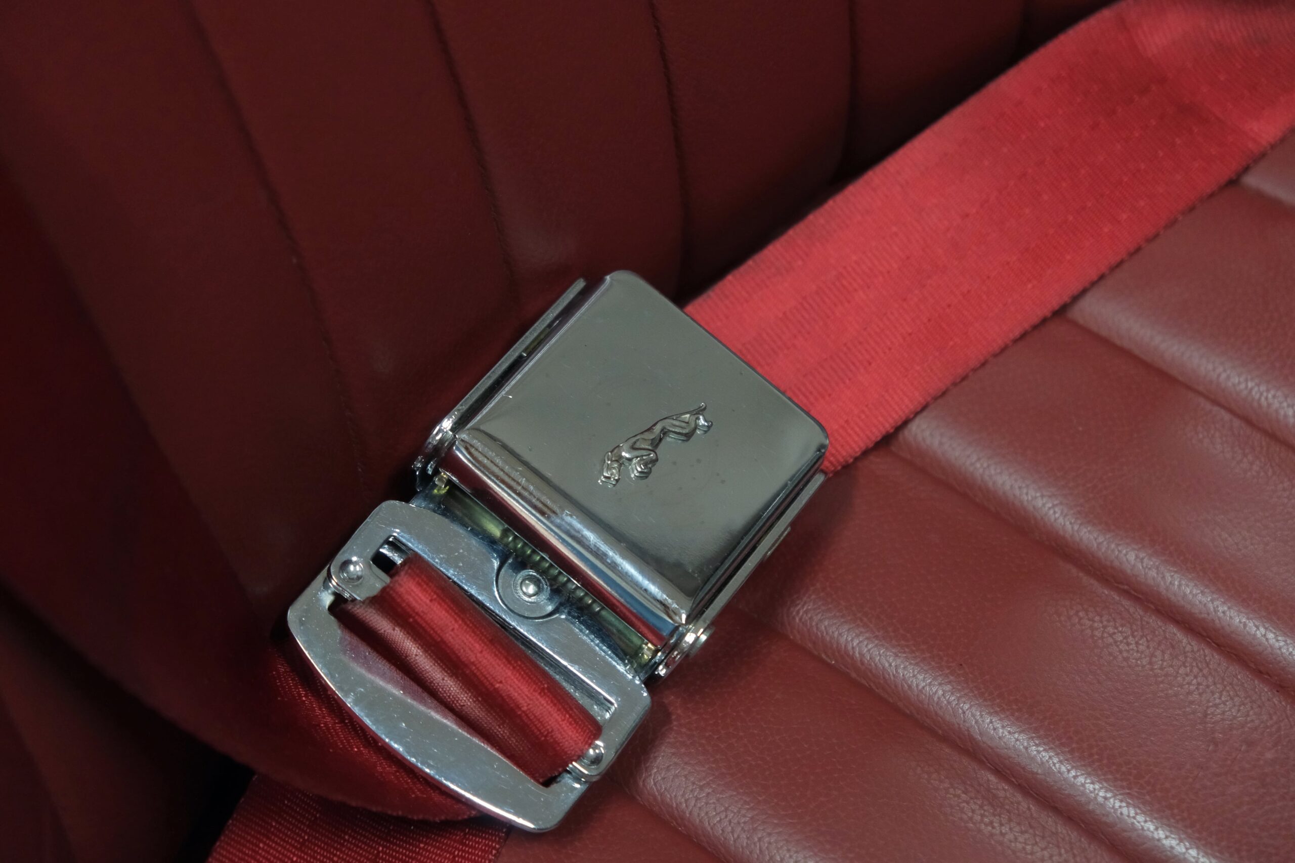 JAGUAR TYPE S1.5 GRISE 1968 | CAPOTS VINTAGE 38