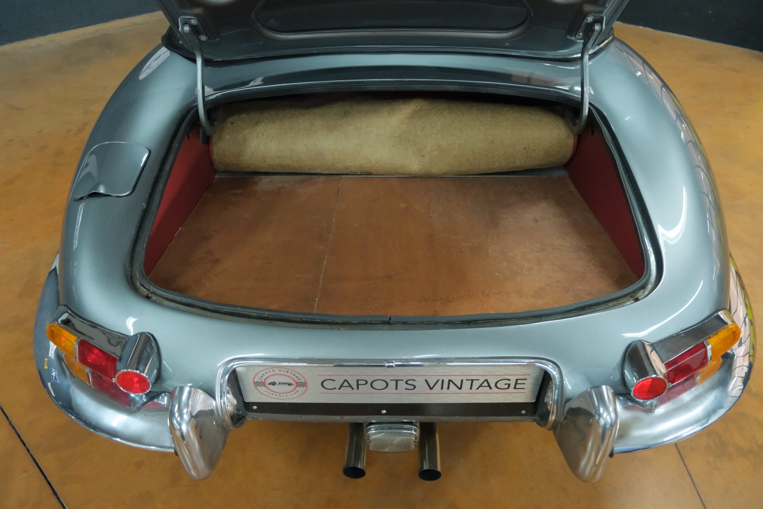 JAGUAR TYPE S1.5 GRISE 1968 | CAPOTS VINTAGE 42