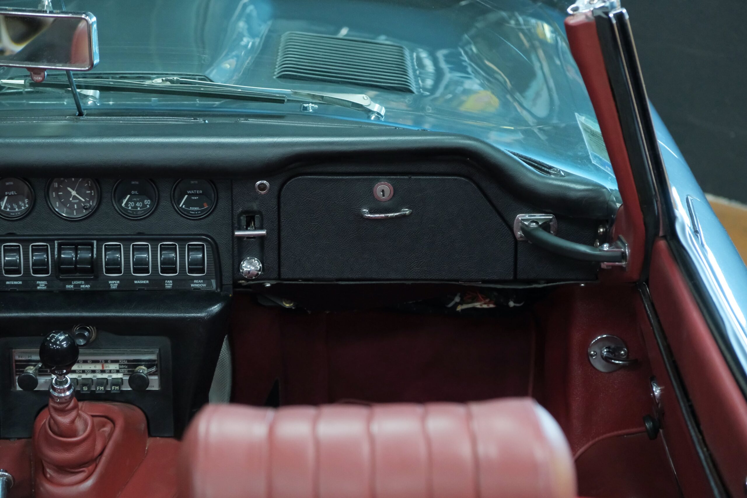 JAGUAR TYPE S1.5 GRISE 1968 | CAPOTS VINTAGE 49