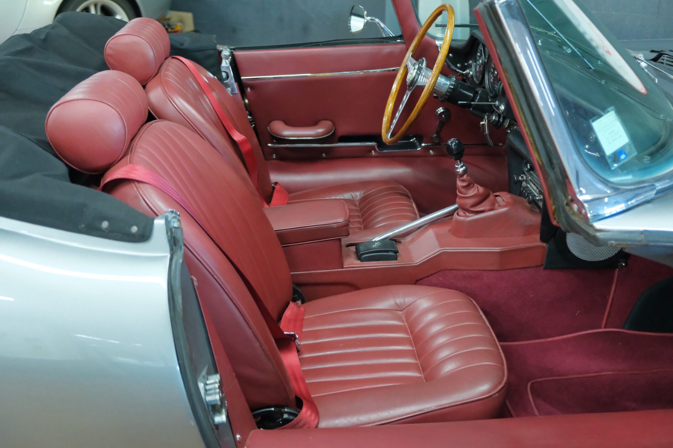 JAGUAR TYPE S1.5 GRISE 1968 | CAPOTS VINTAGE 51